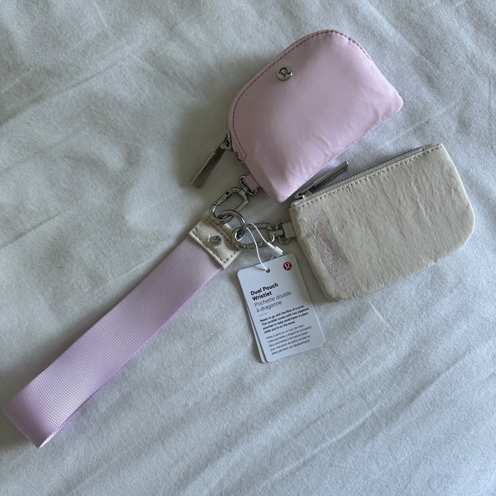 60-61🆕 Lululemon Dual Pouch Wristlet - White Opal / Meadowsweet Pink